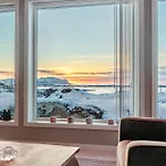 Fredheim, Northern Light * Laukvik